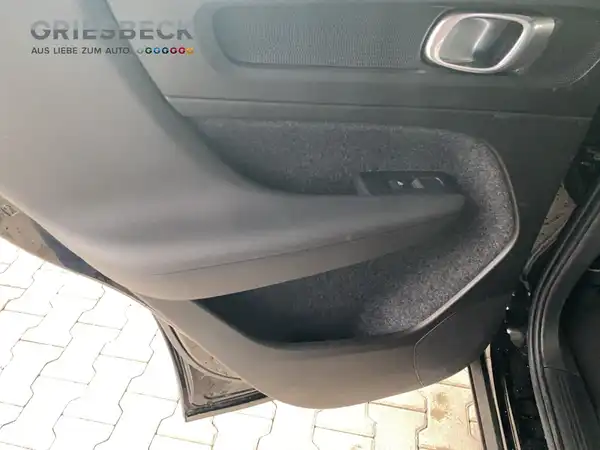 VOLVO C40 (15/17)
