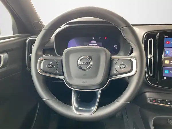 VOLVO C40 (10/22)