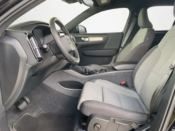 VOLVO C40 (7/21)