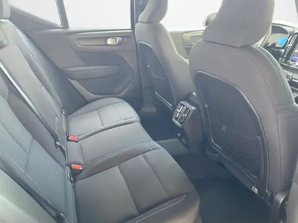 VOLVO C40 (13/20)