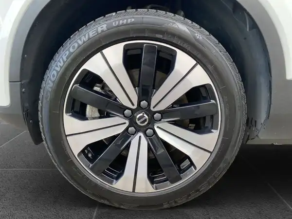 VOLVO C40 (15/20)