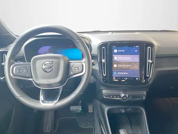 VOLVO C40 (8/20)