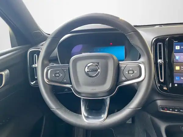 VOLVO C40 (10/20)