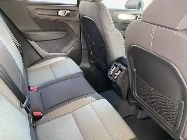 VOLVO C40 (13/21)