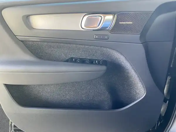 VOLVO C40 (17/21)
