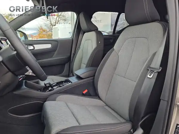 VOLVO C40 (11/14)