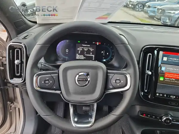 VOLVO C40 (12/14)