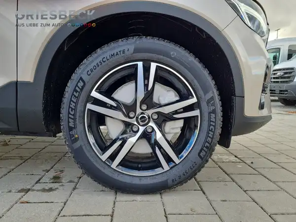 VOLVO C40 (8/14)