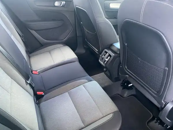 VOLVO C40 (13/22)