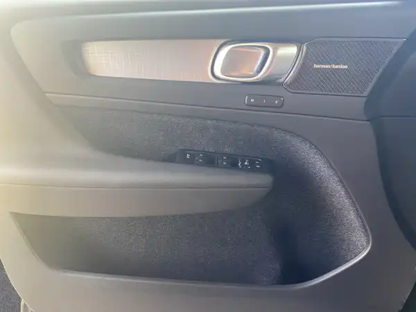 VOLVO C40 (17/22)