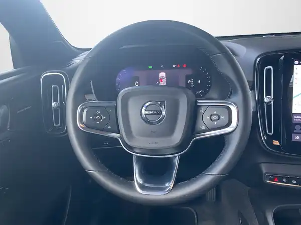 VOLVO C40 (10/22)