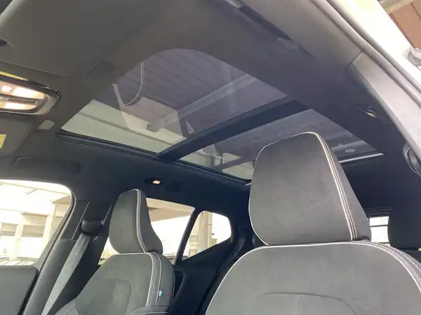 VOLVO C40 (21/22)