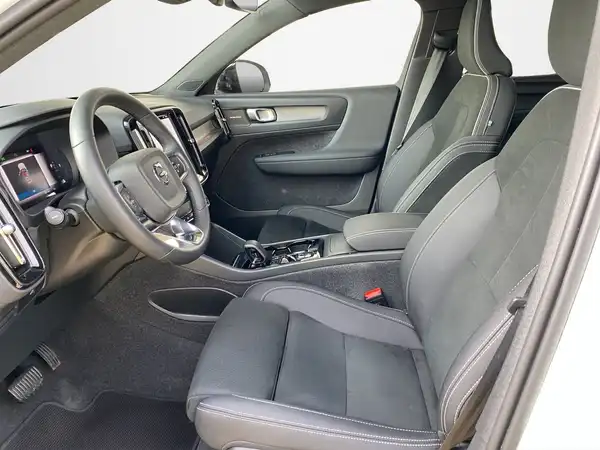 VOLVO C40 (7/22)