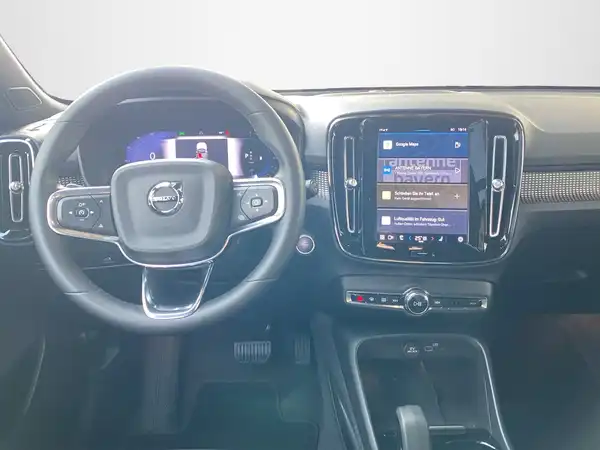 VOLVO C40 (8/22)