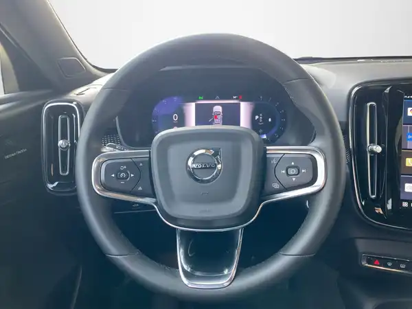 VOLVO C40 (10/22)