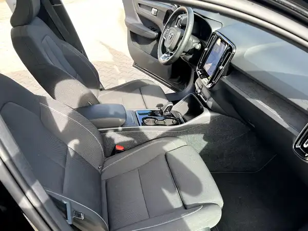 VOLVO C40 (22/28)