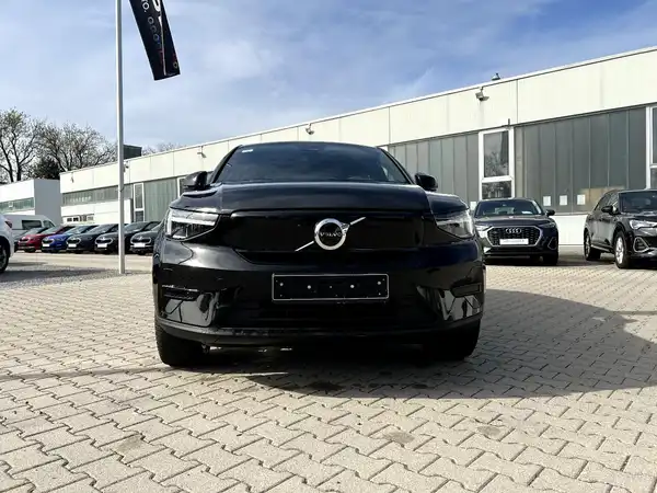 VOLVO C40 (6/28)