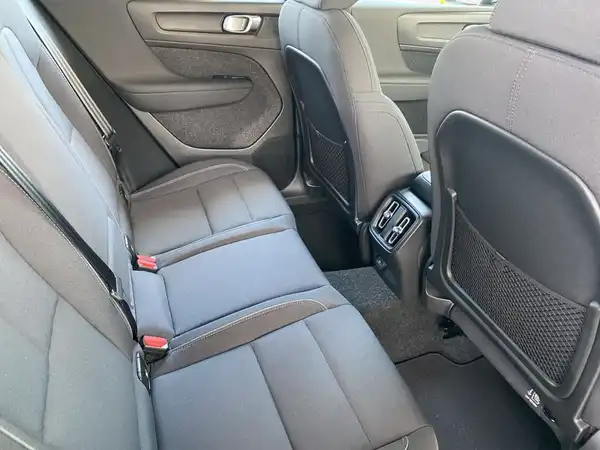 VOLVO C40 (13/22)