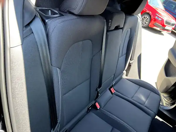 VOLVO C40 (18/28)