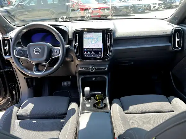 VOLVO C40 (19/28)
