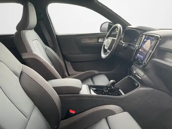VOLVO C40 (12/19)