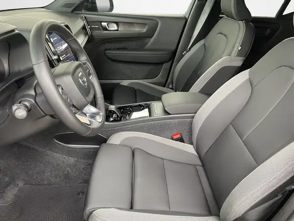 VOLVO C40 (7/19)