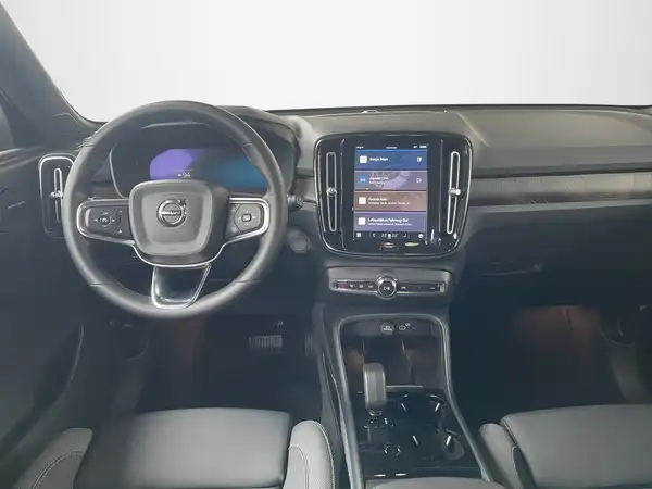 VOLVO C40 (8/19)