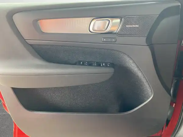 VOLVO C40 (17/23)