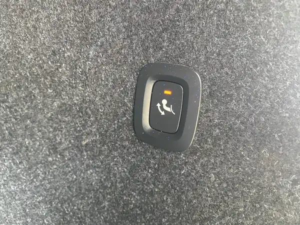 VOLVO C40 (21/22)