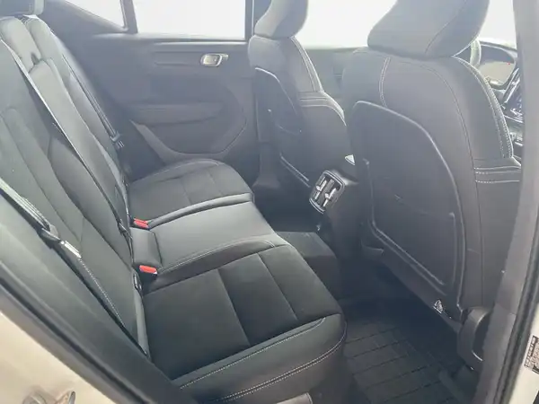 VOLVO C40 (14/24)