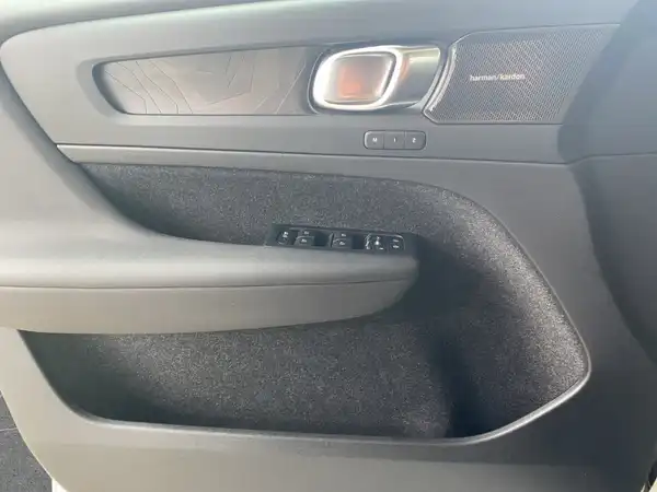 VOLVO C40 (18/24)