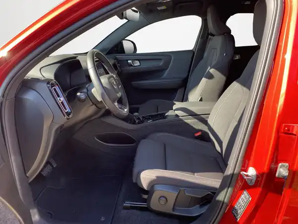 VOLVO C40 (7/20)
