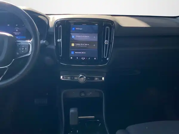 VOLVO C40 (9/20)