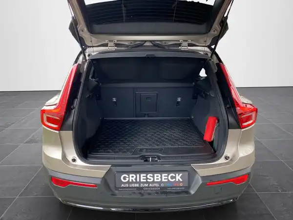 VOLVO C40 (14/19)