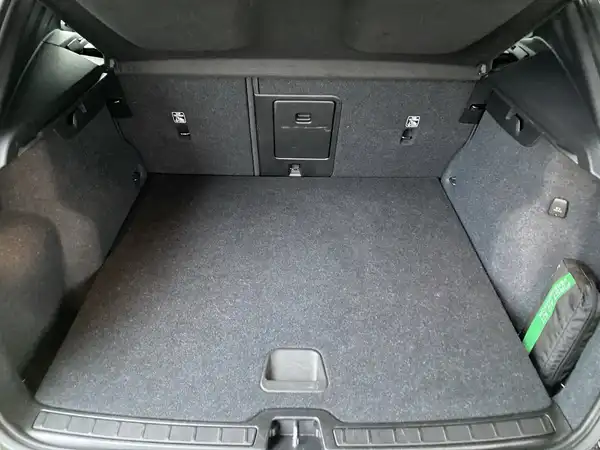 VOLVO C40 (14/20)