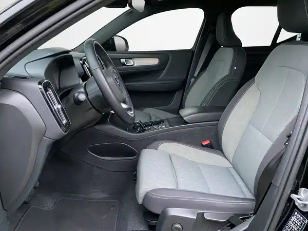 VOLVO C40 (7/20)