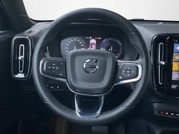 VOLVO C40 (10/20)