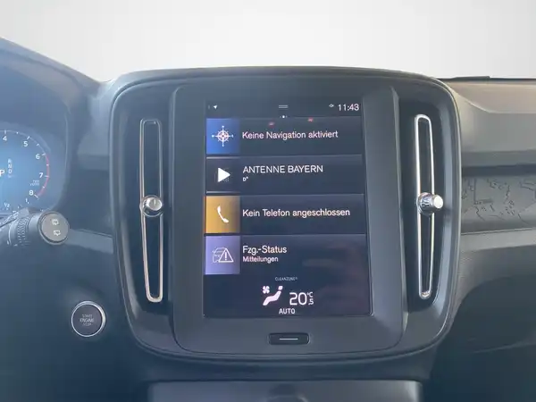VOLVO C40 (11/17)