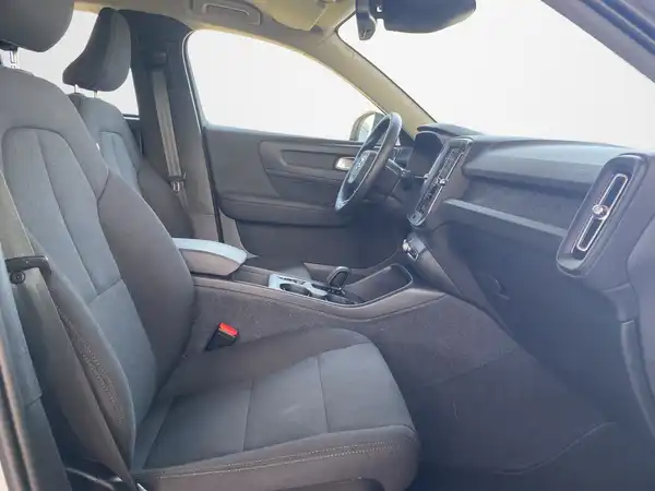 VOLVO C40 (12/17)
