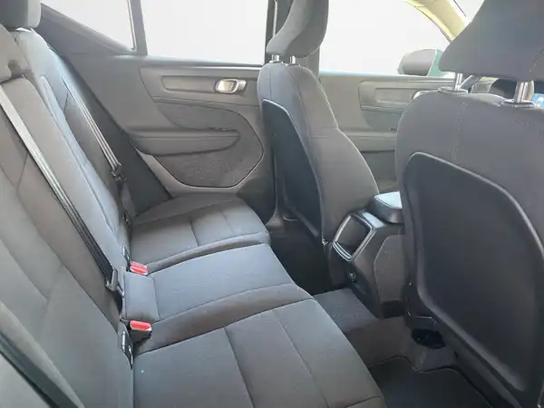 VOLVO C40 (13/17)