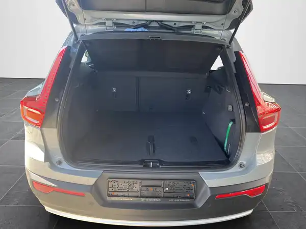 VOLVO C40 (14/17)
