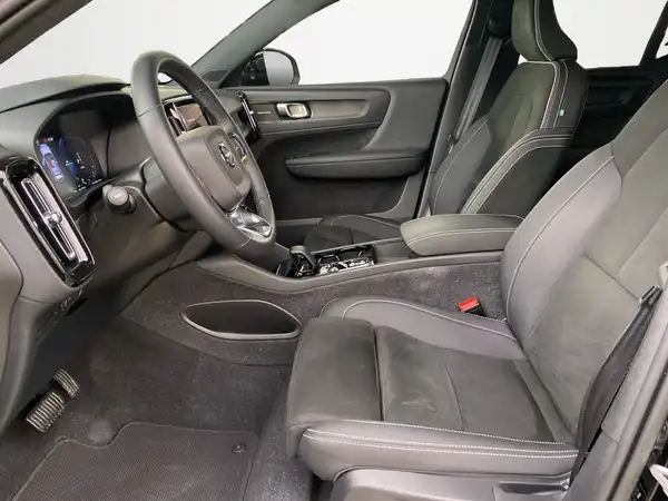 VOLVO C40 (7/22)