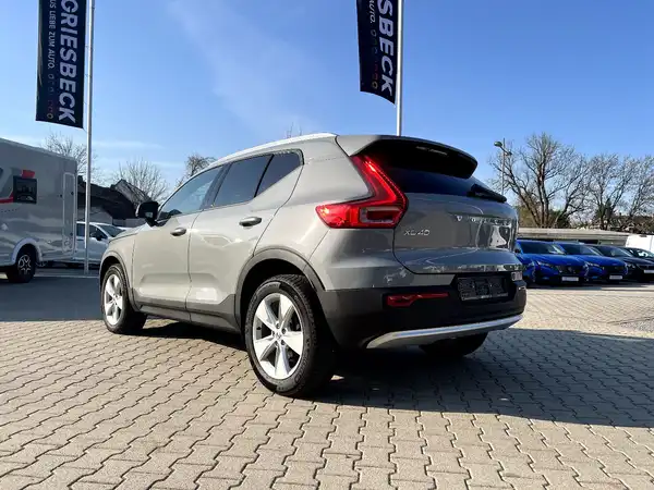 VOLVO C40 (2/28)