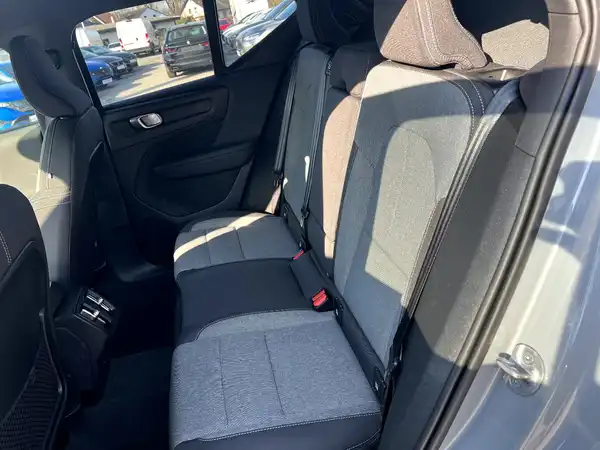 VOLVO C40 (14/28)