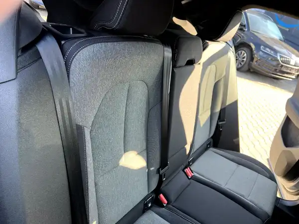 VOLVO C40 (17/28)