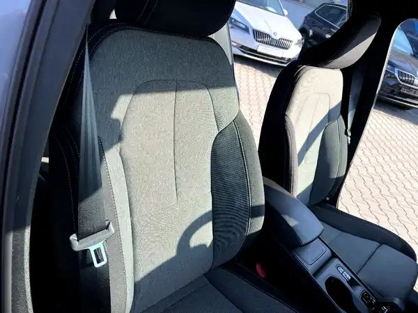 VOLVO C40 (23/28)