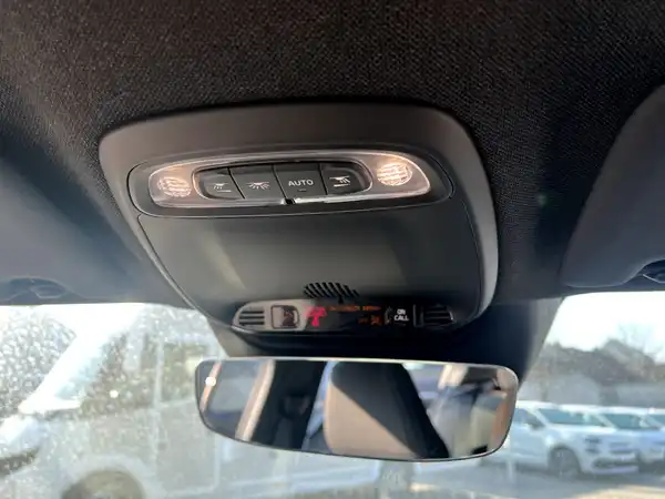 VOLVO C40 (28/28)