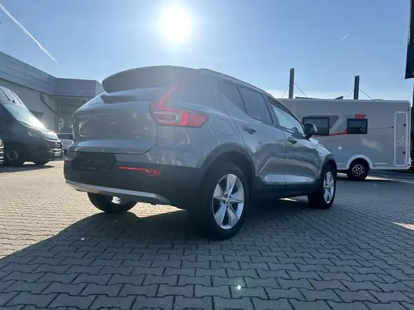 VOLVO C40 (4/28)