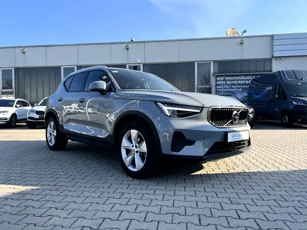 VOLVO C40 (5/28)