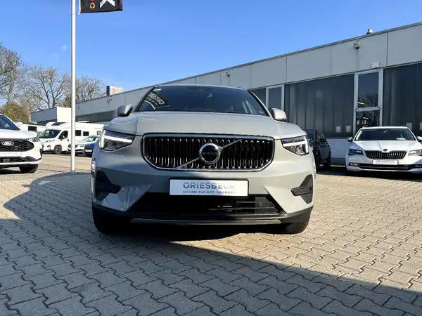 VOLVO C40 (6/28)